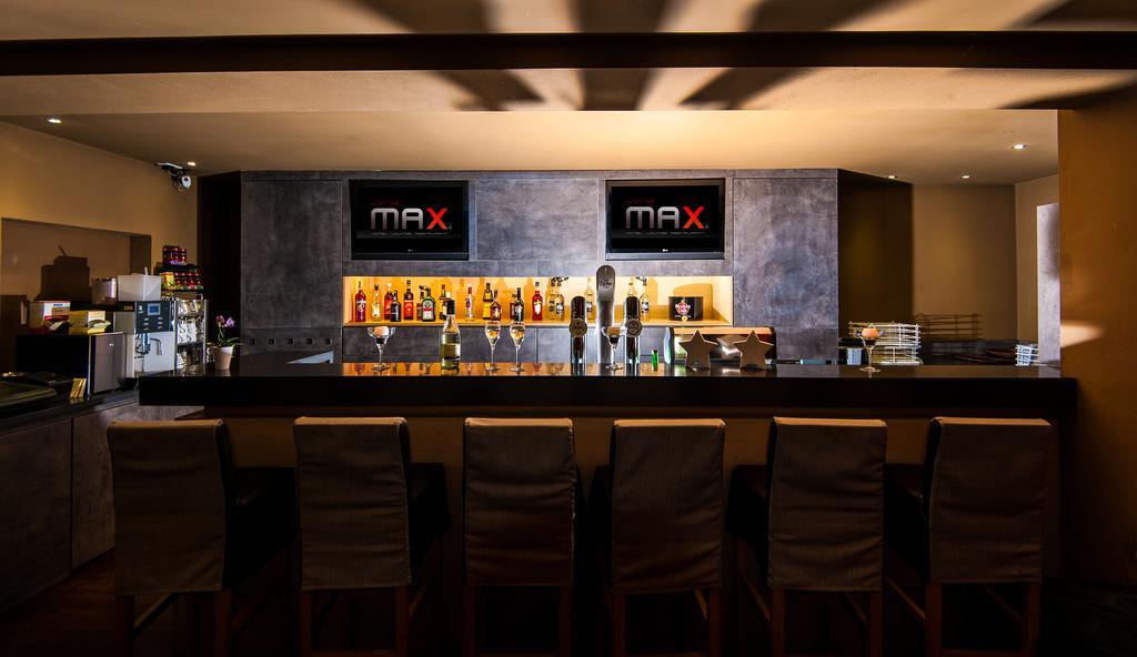Living Max Hotel Zell am See Bagian luar foto
